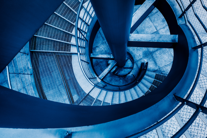 Escada Caracol de Aço: Estilo e Funcionalidade